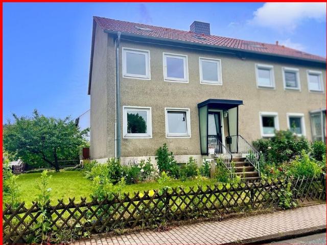 Zweifamilienhaus mit Garten