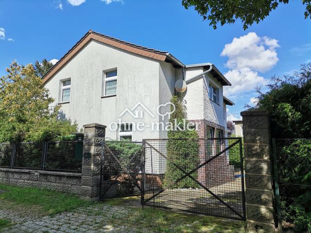 Zweifamilienhaus mit Garten in Berlin