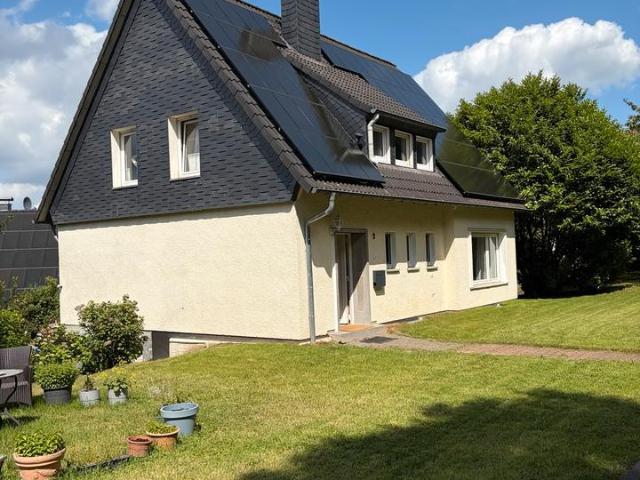 Zweifamilienhaus mit Grundstück im Herzen von Wermelskirchen