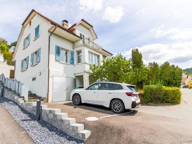 Zweifamilienhaus an zentraler Lage mit attraktivem Umbaupotenzial