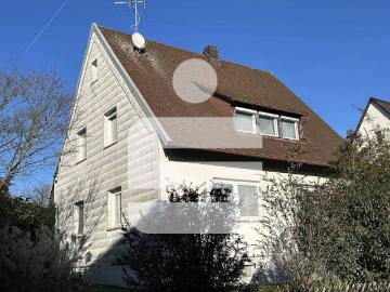 Zweifamilienhaus für die kleine Familie in Heroldsberg. schöne Wohnlage mit tollem Grundstück