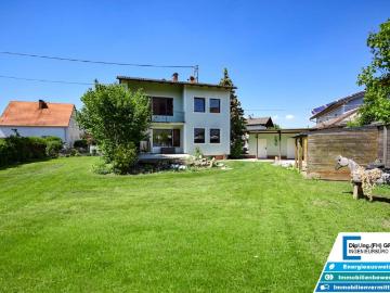 Zweifamilienhaus | großer Garten | Doppelgarage | getrennte Einheiten