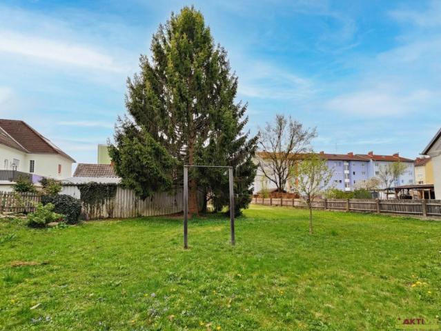 Zweifamilienhaus im Ortskern von Kalsdorf bei Graz mit Entwicklungspotenzial und Kerngebiet Widmung