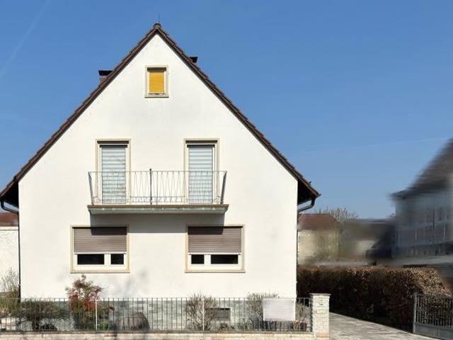 Novo.Immo | Garten. Pool. Wohnflexibilität. – Vielseitiges Haus in Schifferstadt