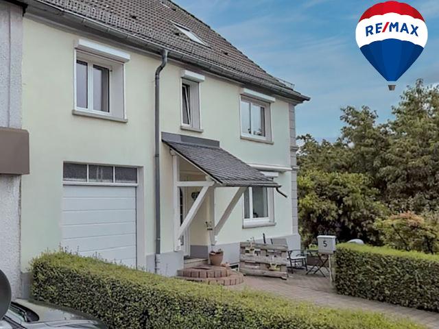 Ihr neues Familiennest im Ortskern von Oberkirchen Wohnen und Büro vereint