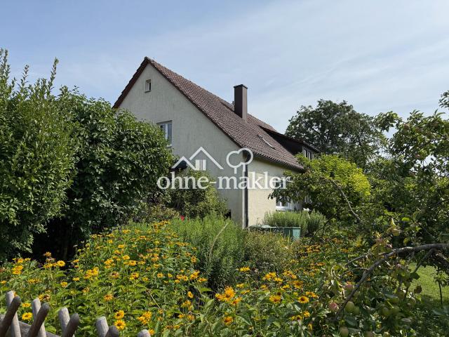 Zweifamilienhaus in exklusiver Waldrandlage