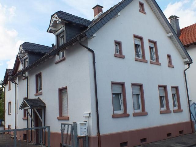 Zweifamilienhaus in Langen mit Garten und Hof