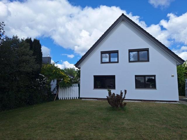 Zweifamilienhaus in Loxstedt Bexhövede in Bestlage 2 Wohnungen