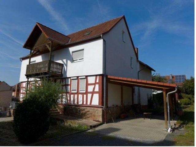 Zweifamilienhaus in ruhiger Lage
