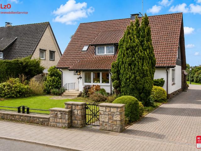 Zweifamilienhaus in ruhiger Lage