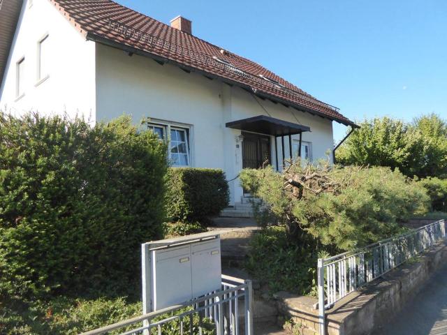 Zweifamilienhaus in ruhiger zentraler Lage