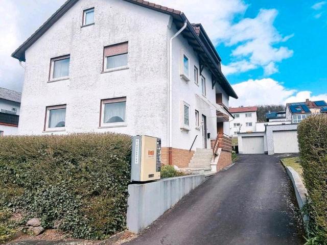 Zweifamilienhaus in Ruppertenrod, ruhige Lage, großes Grundstück