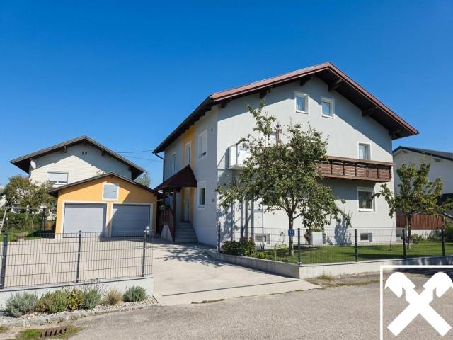 Zweifamilienhaus mit Vielseitigen Nutzungsmöglichkeiten