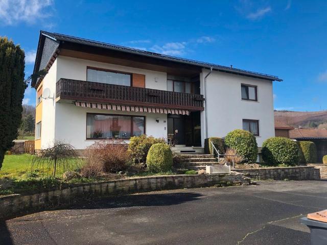 Zweifamilienhaus inkl. Baugrundstück in Dietzhölztal Mandeln