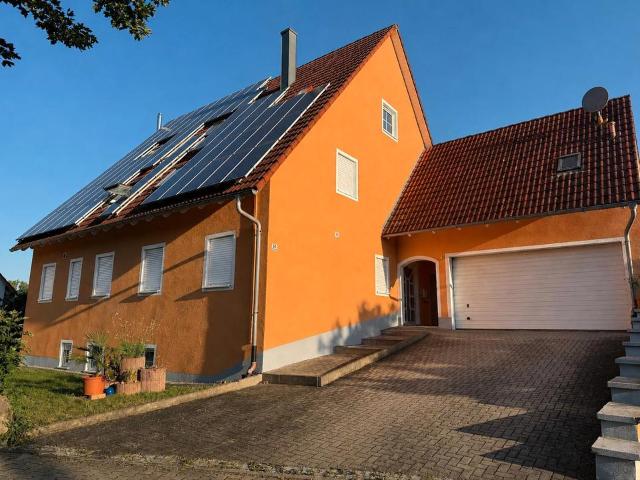 Zweifamilienhaus zu verkaufen