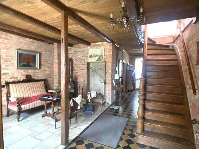 Zweifamilienhaus+zusätzlich Hinterhaus mit ca. 145 qm & Möglichkeit weiteres Grundstück mit 5277 qm