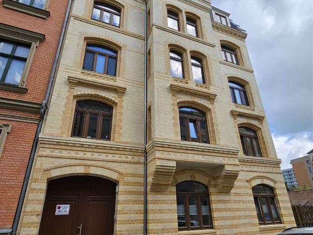 Zweitbezug nach Kernsanierung 3 Zimmerwohnung, Bad mit Wanne und Dusche, Terrasse, Fußbodenheizung