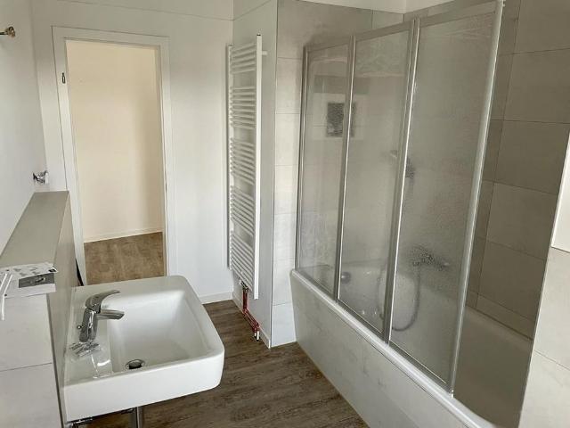 Zweitbezug: Helle 2‑Zimmer‑DG‑Wohnung – 5 Min. zum agra‑Park, 8 Min. zum Cossi