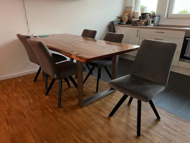 ZWEITBEZUG! Tolle 4 Zimmer Wohnung mit Terrasse