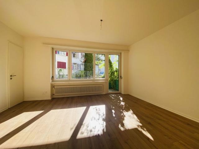 Zweitbezug 2.5 Zimmer mit Balkon und Keller 1012