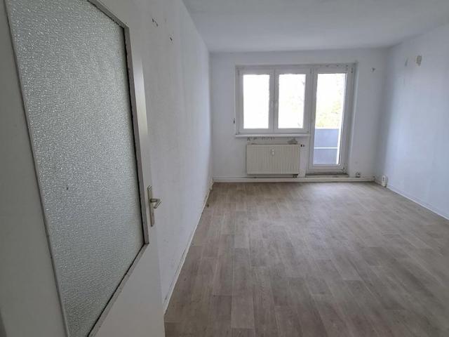 Zweitbezug 3 RW mit Wanne in Etage 5 von 5 / ab 01.08.2026