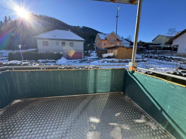 Eigentumswohnung mit 4 Zimmer, südseitigem Balkon und Garage, zweitwohnsitzfähig!