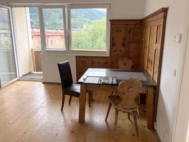Zweizimmerwohnung mit Balkon 5. Stock OHNE Aufzug