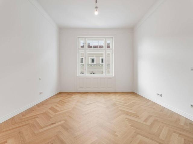 Zwischen Tradition & Moderne – Ihr neues Zuhause im Stilaltbau mit DG Ausbau