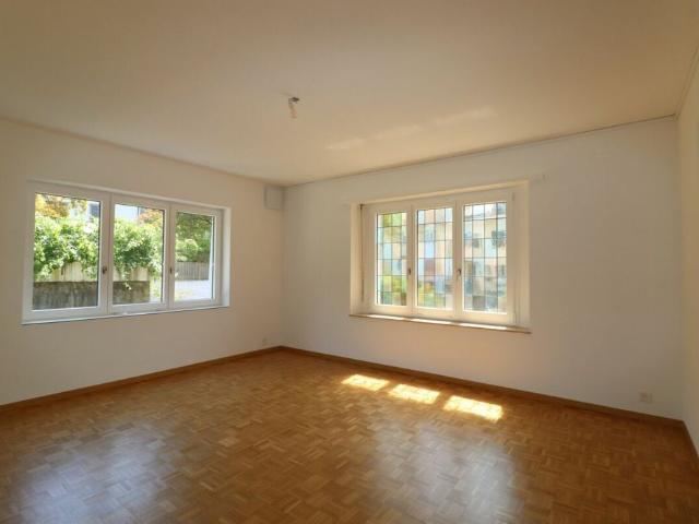 Zwischen Wasserturm Bruderholz und Bahnhof SBB schöne 3 Zimmerwohnung auf dem Bruderholz ideal für Singles oder Paare