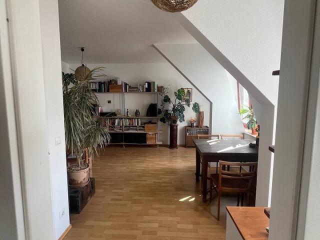 Zwischenmiete: Möbelierte Maisonette Wohnung DG 21.01. 31.07.27