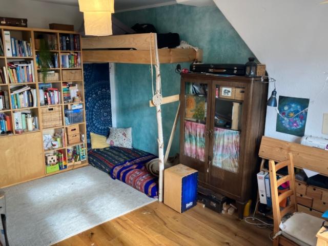 Zwischenmiete in sonniger Altbauwohnung