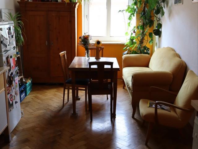 Zwischenmiete Jan März 2027 Gemütliche 2,5 Zi. Altbauwohnung