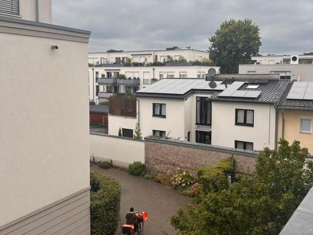 Zwischenmiete 6 Monate: 3 Zimmer Wohnung mit Balkon