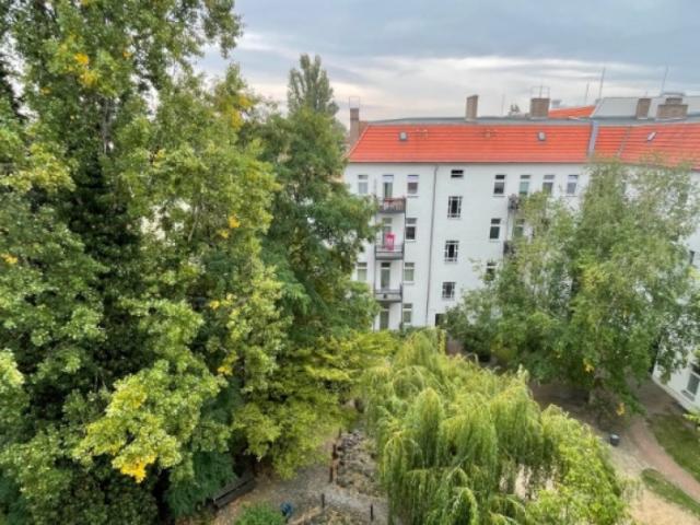 Zwischenmieter/in gesucht voll möblierte 2 Zimmerwohnung in Berlin Weißensee