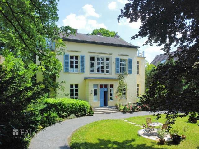 Zu Verkaufen 12 Schlafzimmer Haus Bonn Deutschland DS92254517