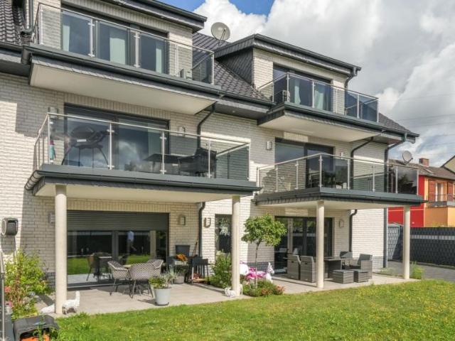 Zu Verkaufen 15 Schlafzimmer Haus Moers Deutschland DS94889101