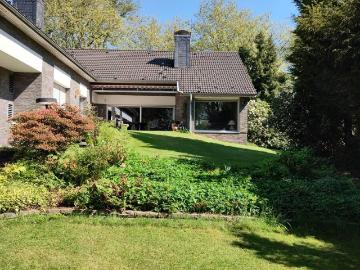 Haus for sale in Lennep - Parkplatz, Schwimmbad