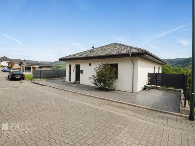 Zu Verkaufen 5 Schlafzimmer Haus Niederheimbach Deutschland DS97012089