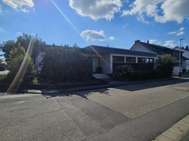Zu Verkaufen 5 Schlafzimmer Haus Rodenbach / Niederrodenbach Deutschland DS95690537