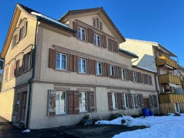 Zu verkaufen an der Landhausstrasse 6 in 9115 Dicken, 2 Fam. Haus, an ruhiger, sonniger Lage