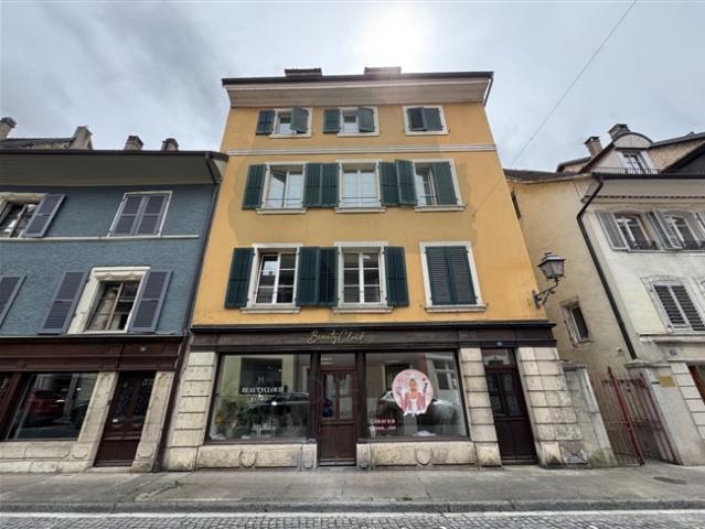 ZU VERKAUFEN – Gebäude in der Altstadt von Porrentruy