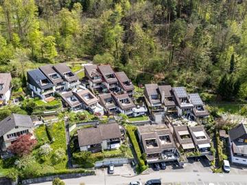 Zu verkaufen in Steffisburg 5.5 Zimmer Reihenhaus mit hoher Privatsphäre