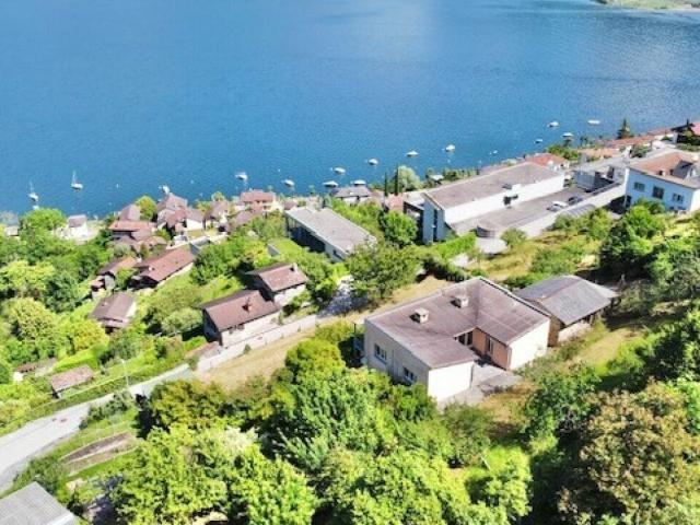 ZU VERKAUFEN IN VIRA GAMBAROGNO FREISTEHENDES HAUS MIT HERRLICHEM BLICK AUF DEN LAGO MAGGIORE