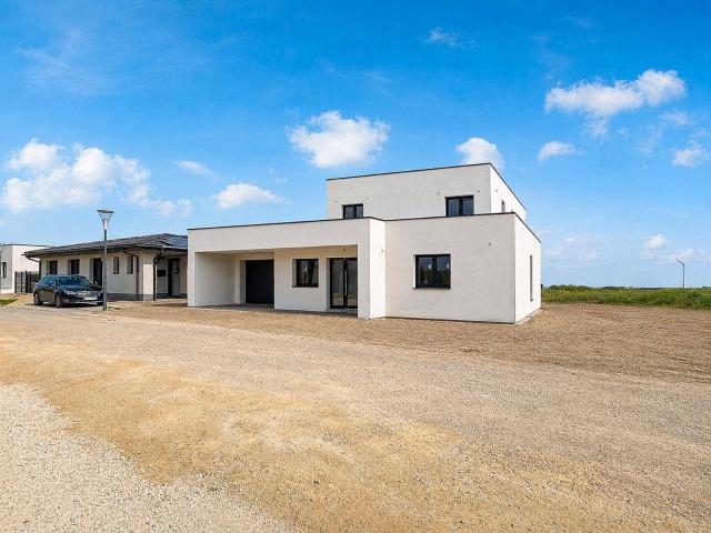 Zu verkaufen – modernes, energieeffizientes 5 Zimmer Einfamilienhaus mit großer Terrasse und Garten, Hutweideweg, Nickelsdorf 30 km von Bratislava entfernt, Burgenland
