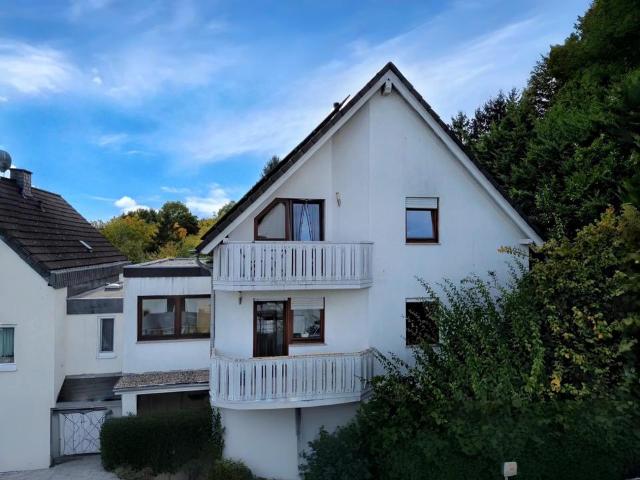 ZU VERKAUFEN Wunderschöne Maisonettewohnung mit ca. 160 m², 4 S
