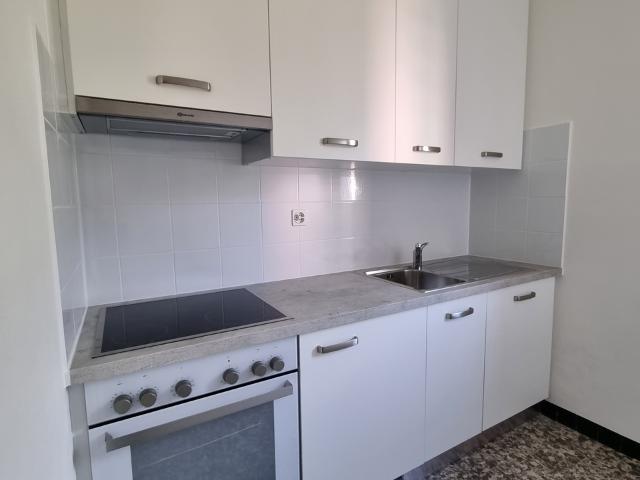 Zu vermieten 3 Zimmer Wohnung im 1. Stock