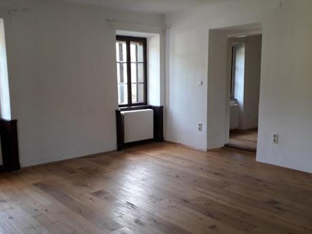 Zu Vermieten 3 Schlafzimmer Wohnung Bad Vöslau AUT DLS101873525