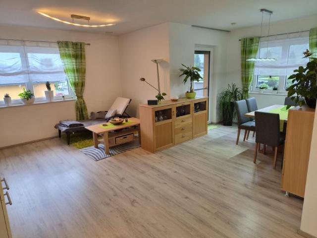 Zu Vermieten 3 Schlafzimmer Wohnung Regau AUT DS105335399
