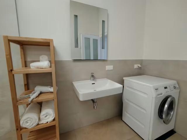 Zu Vermieten 1 Schlafzimmer Wohnung Baden Baden DS97052802