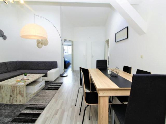 Zu Vermieten 2 Schlafzimmer Wohnung Vienna Vienna DS95114339